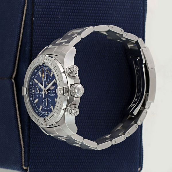 Breitling Avenger Chronograph 45 A13317